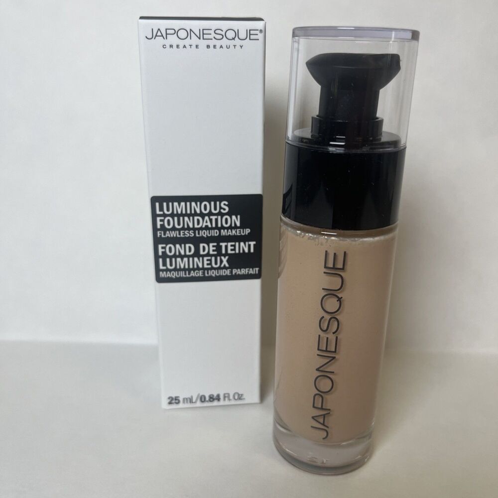 Japonesque Luminous Liquid Foundation Shade 05 Medium NIB 0.84 oz